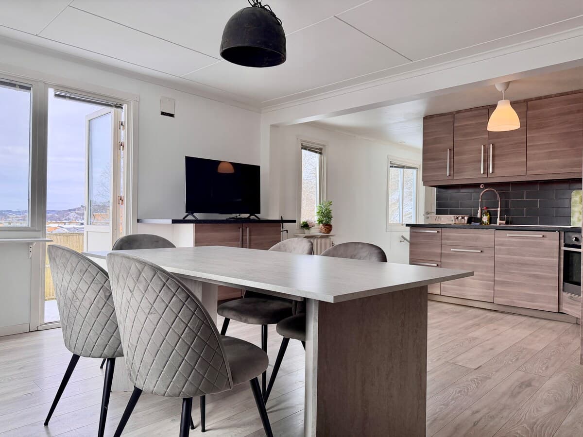 Corporate accommodation for up to 4 people in Ale, photo 1